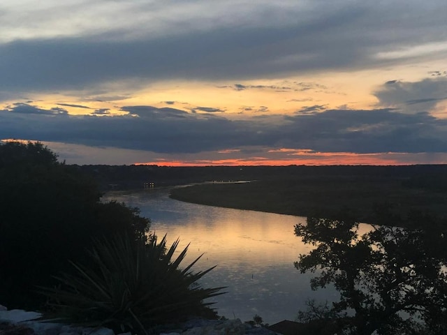 2923 Cliff Pt, Spicewood, TX 78669 - water view