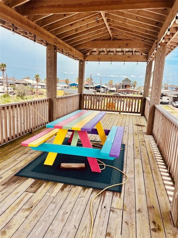 1217 N Monkhouse Dr, Crystal Beach, TX 77650