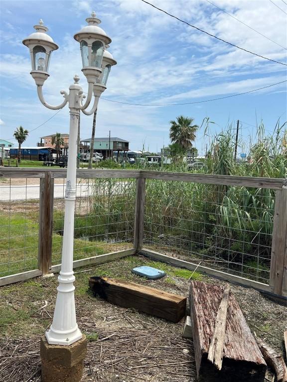 1217 N Monkhouse Dr, Crystal Beach, TX 77650
