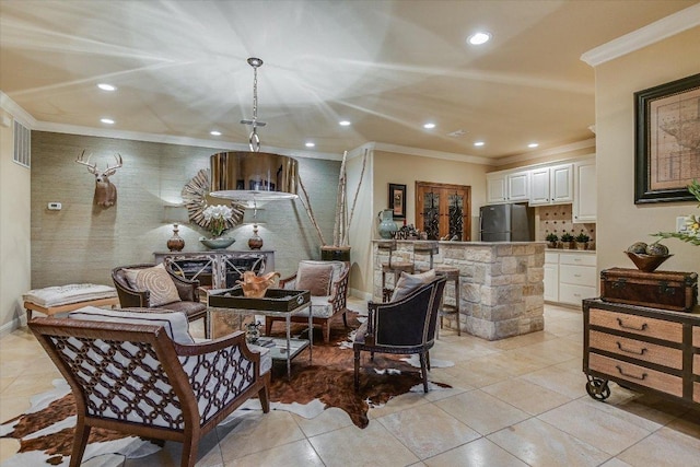 interior space with crown molding, light tile patterned floors, recessed lighting, visible vents, and baseboards