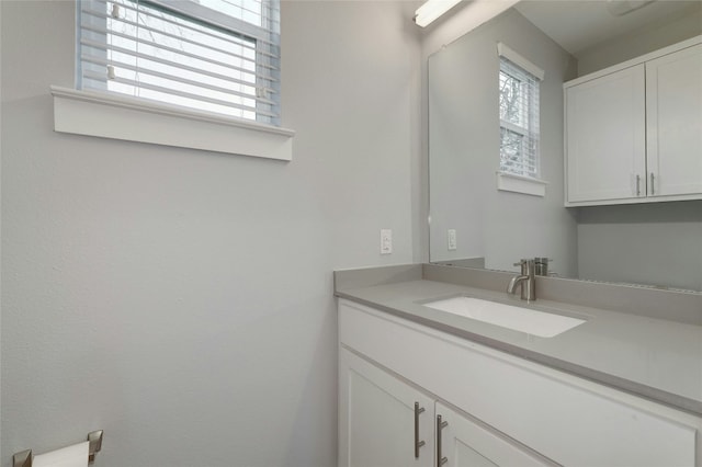 6902 Carver Ave Unit B, Austin, TX 78752 - bathroom featuring vanity