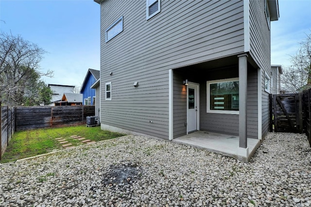 6902 Carver Ave Unit B, Austin, TX 78752 - view of exterior entry