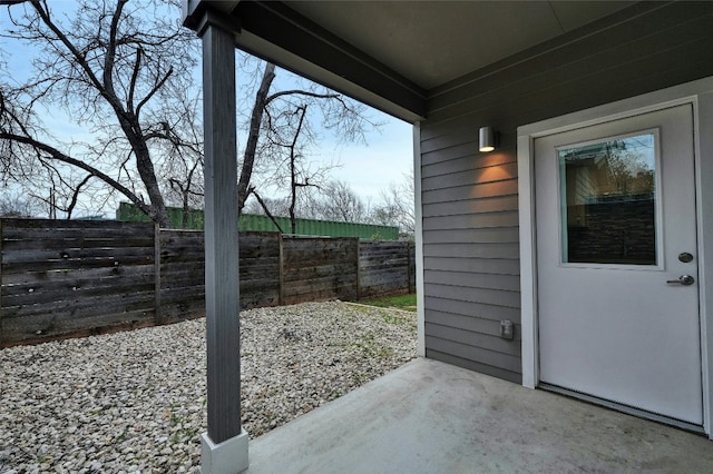 6902 Carver Ave Unit B, Austin, TX 78752 - fenced backyard with a patio area