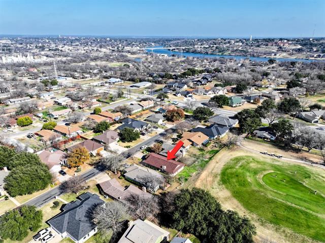 birds eye view of property featuring a residential view