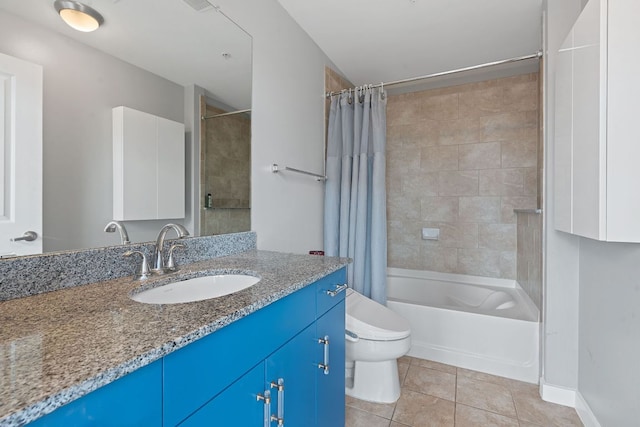 full bathroom featuring vanity, shower / bathtub combination with curtain, baseboards, tile patterned flooring, and toilet