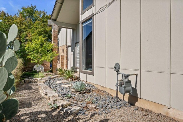 view of home's exterior