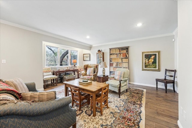 living area with recessed lighting, crown molding, baseboards, and wood finished floors