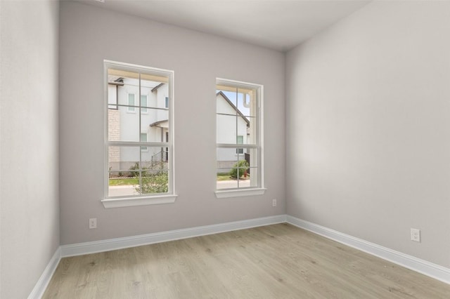 600 C-Bar Ranch Trl, Cedar Park, TX 78613 - unfurnished room featuring light wood finished floors, plenty of natural light, and baseboards