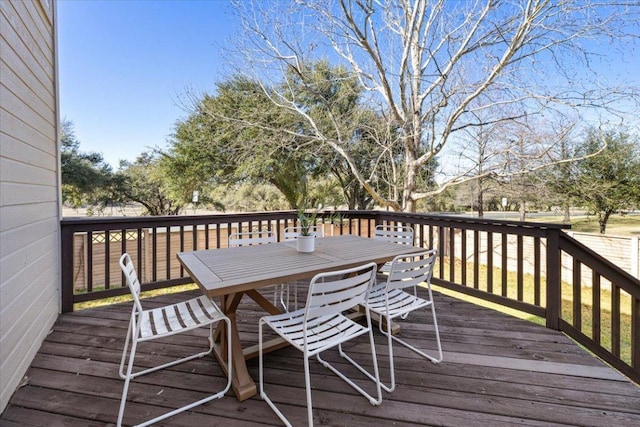 deck featuring outdoor dining space