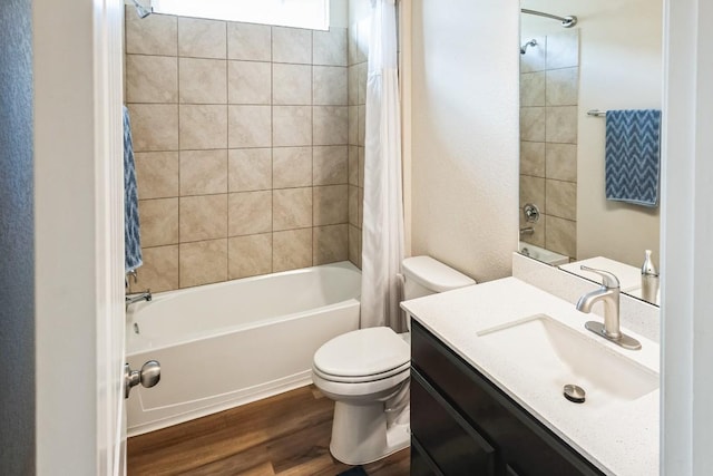 4337 Buffalo Ford Rd, Georgetown, TX 78628 - bathroom featuring shower / bath combination with curtain, toilet, vanity, and wood finished floors