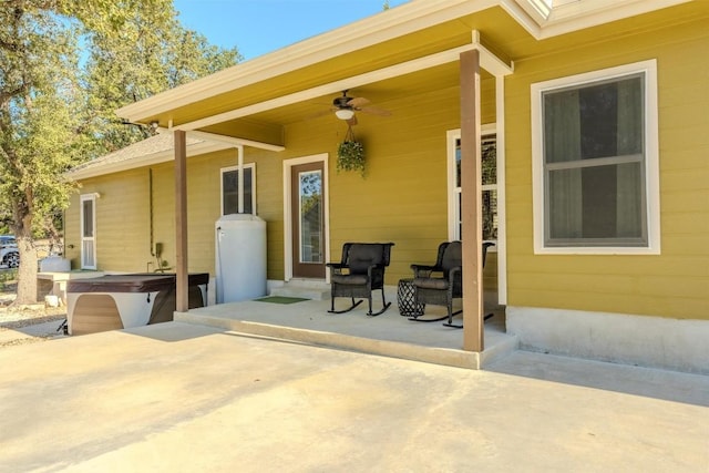 view of patio featuring a ceiling fan