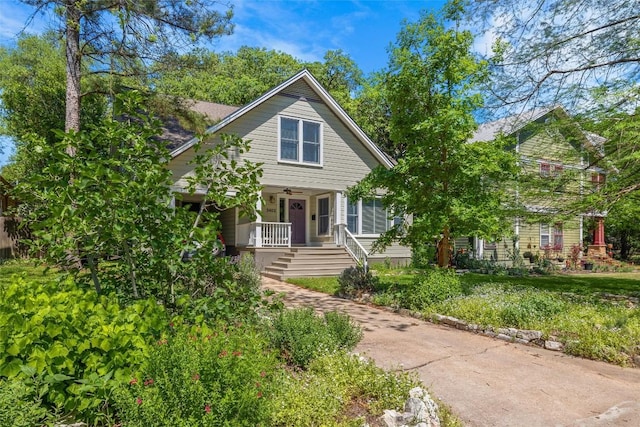 view of front of house featuring a porch