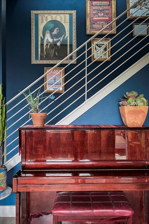 4404 Clarkson Ave, Austin, TX 78751 - detailed view of baseboards