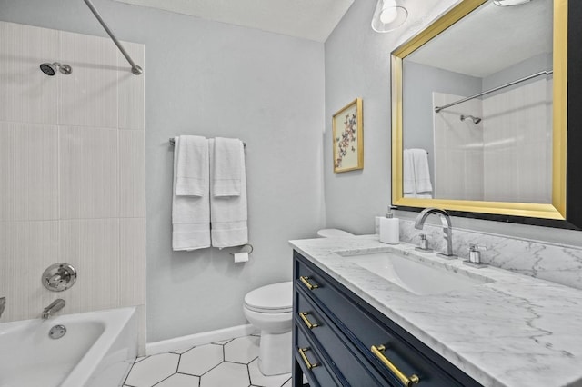 full bath featuring shower / bathtub combination, tile patterned flooring, toilet, vanity, and baseboards