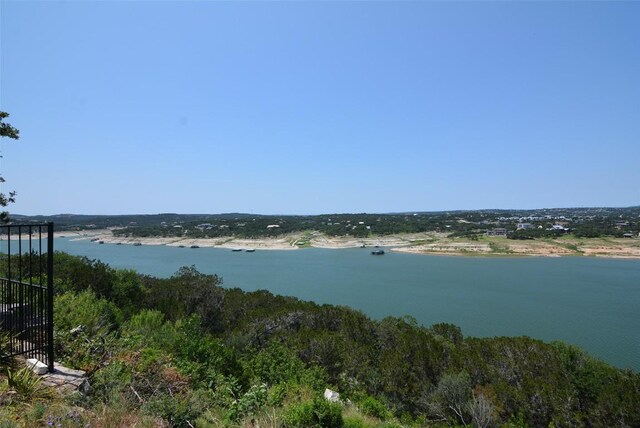 900 Watercliffe Dr, Lago Vista, TX 78645