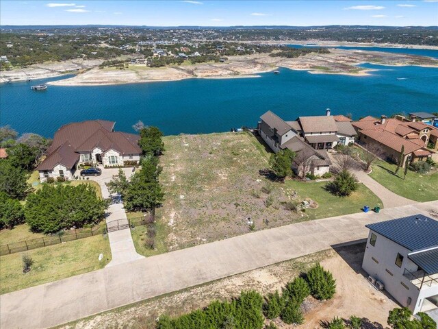 900 Watercliffe Dr, Lago Vista, TX 78645