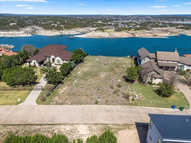 900 Watercliffe Dr, Lago Vista, TX 78645
