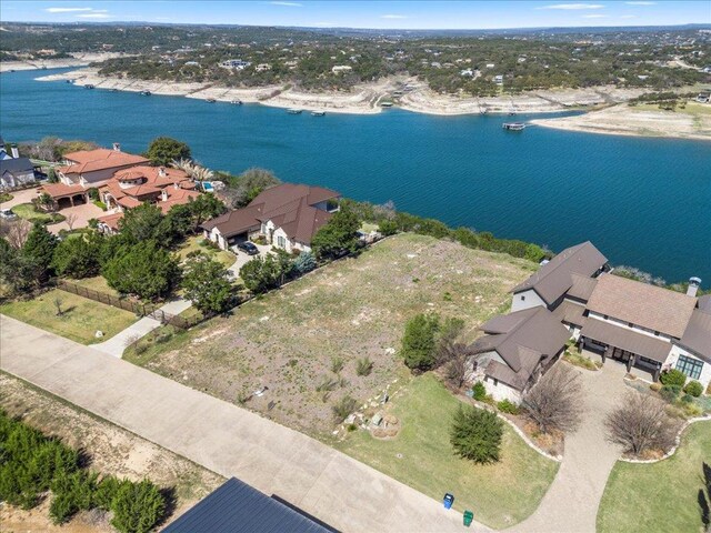 900 Watercliffe Dr, Lago Vista, TX 78645