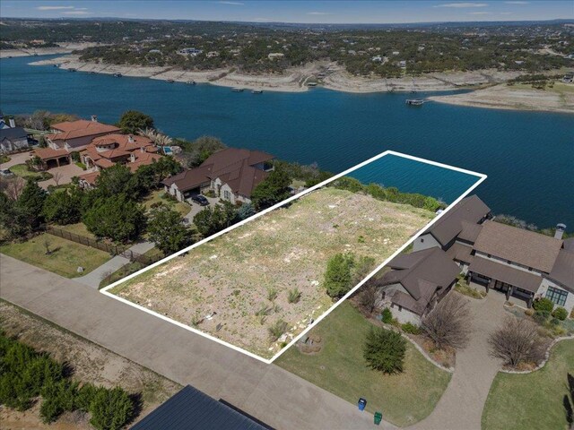 900 Watercliffe Dr, Lago Vista, TX 78645