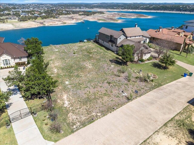 900 Watercliffe Dr, Lago Vista, TX 78645