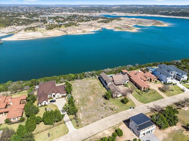 900 Watercliffe Dr, Lago Vista, TX 78645