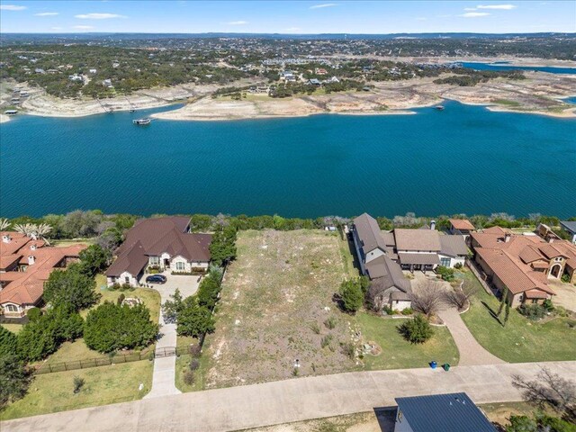 900 Watercliffe Dr, Lago Vista, TX 78645