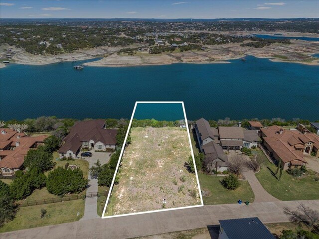 900 Watercliffe Dr, Lago Vista, TX 78645