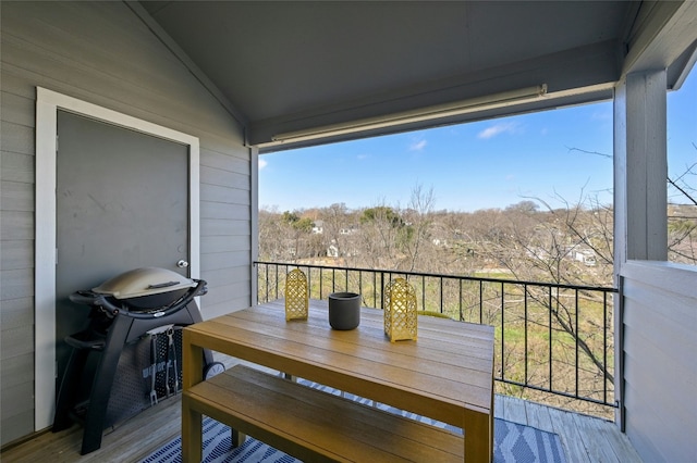 balcony featuring a grill