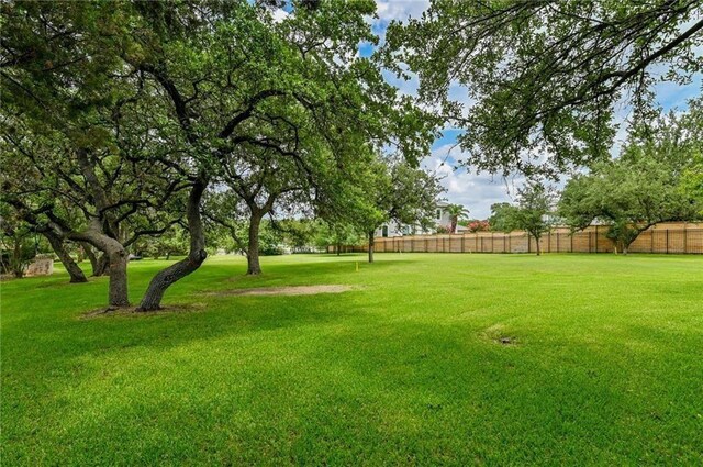 909 Brooks Hollow Rd, Lakeway, TX 78734