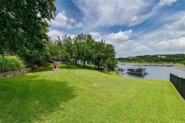909 Brooks Hollow Rd, Lakeway, TX 78734