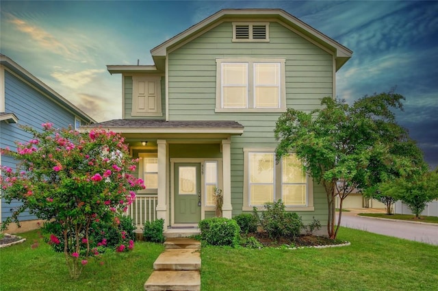 view of front of house featuring a front yard