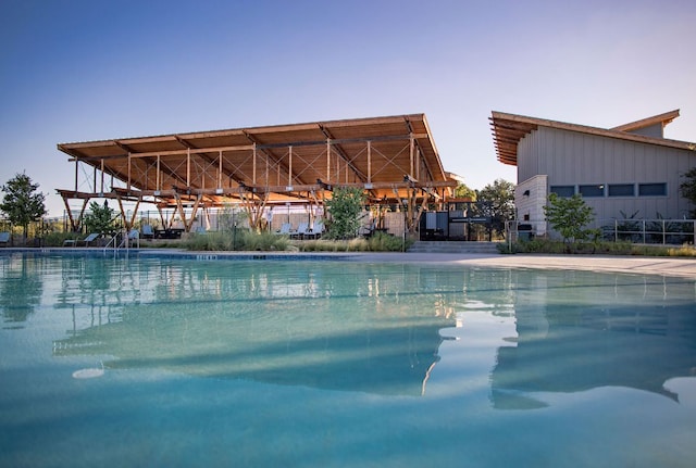 view of swimming pool