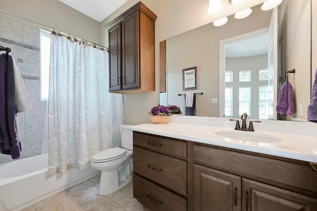 114 Hazelnut Ct, Driftwood, TX 78619 - full bathroom featuring healthy amount of natural light, toilet, vanity, and shower / tub combo
