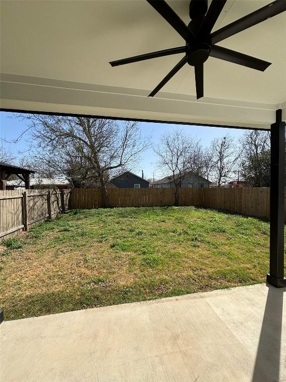 1006 4th St, Lockhart, TX 78644 - photo 33