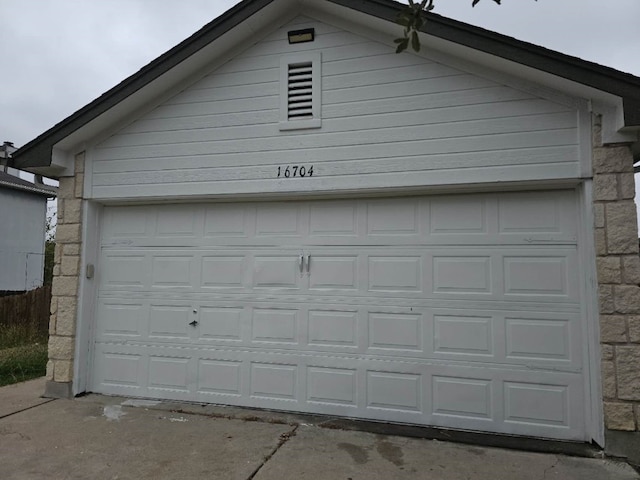 view of detached garage