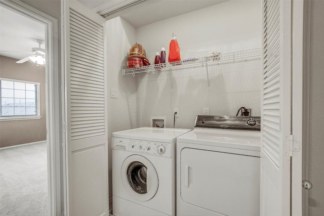 laundry room featuring laundry area, carpet flooring, independent washer and dryer, and ceiling fan