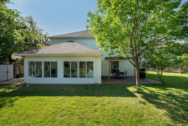 6202 Sotol Cv, Austin, TX 78759 - rear view of property with a patio area