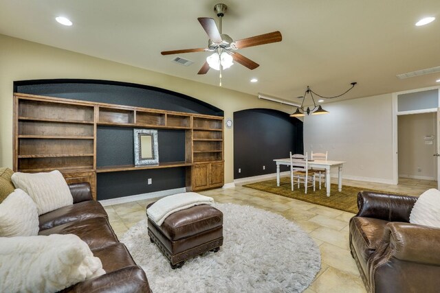804 San Remo Blvd Unit 26B, Lakeway, TX 78734 - living area featuring a ceiling fan and recessed lighting