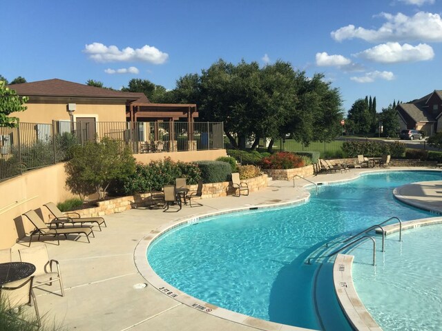 804 San Remo Blvd Unit 26B, Lakeway, TX 78734 - community pool with a patio area