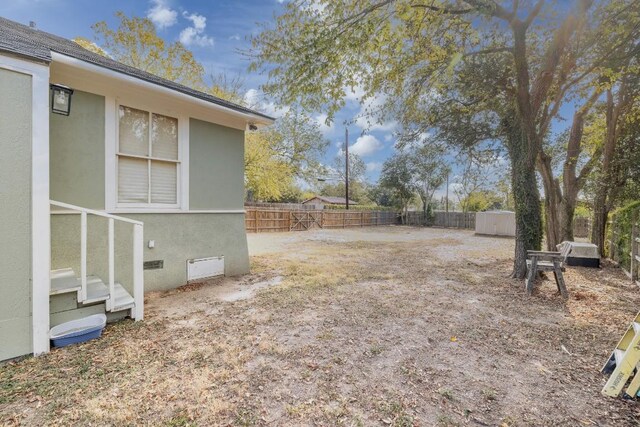 626 Saint Vincent St, Gonzales, TX 78629 - view of fenced backyard