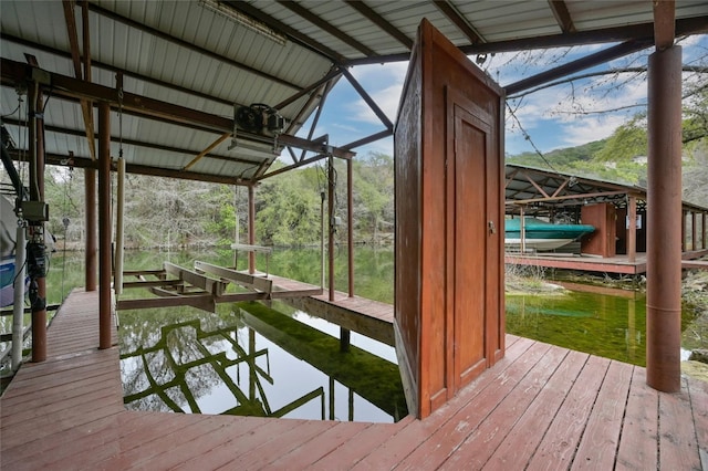 dock area featuring boat lift