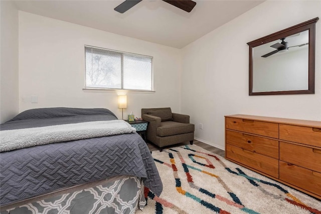 bedroom with ceiling fan