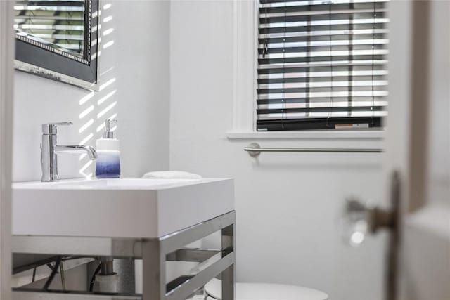 1709 Newfield Ln, Austin, TX 78703 - bathroom with toilet and vanity
