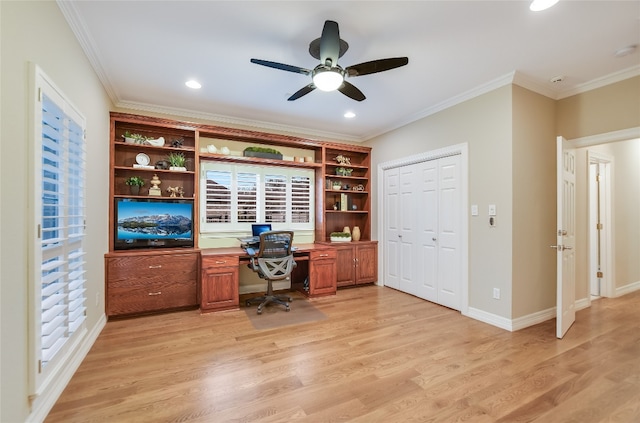 office area with light wood-type flooring, crown molding, baseboards, and recessed lighting