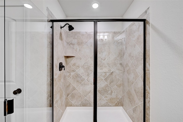 6808 Ellsworth Walk, Austin, TX 78724 - bathroom featuring a stall shower