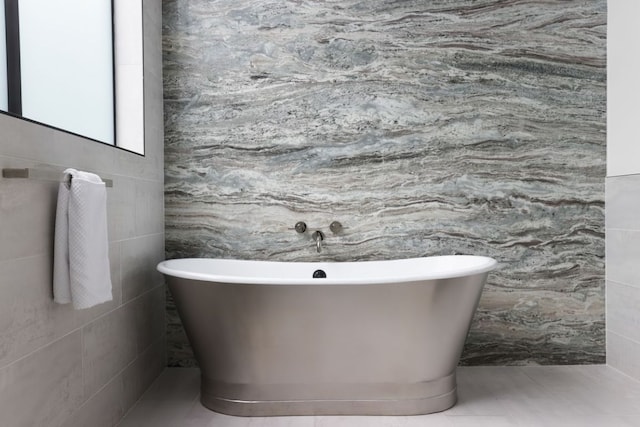 1704 Newton St, Austin, TX 78704 - bathroom featuring a soaking tub