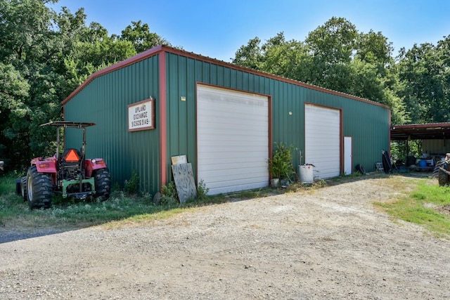 view of detached garage