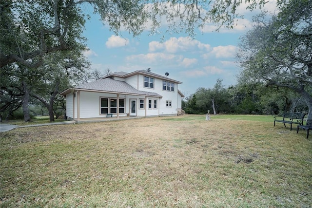 view of front of house with a front yard