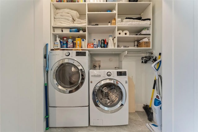 908 Nueces St Unit 31, Austin, TX 78701 - washroom featuring washer and clothes dryer