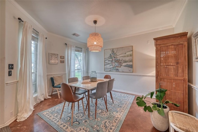 dining area with visible vents and ornamental molding